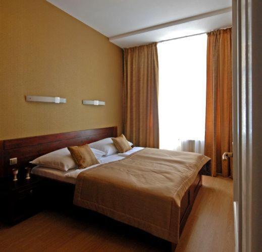 Deluxe Suite,61046716:JPEG