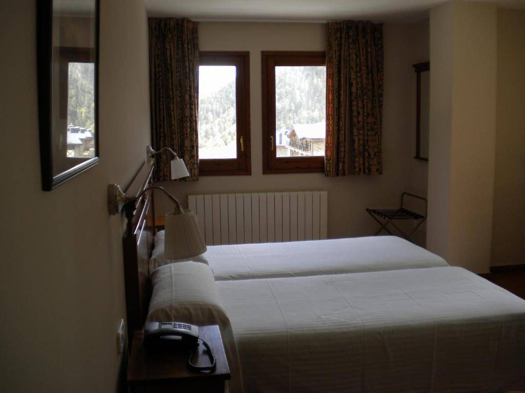Triple Room,721509778:JPEG