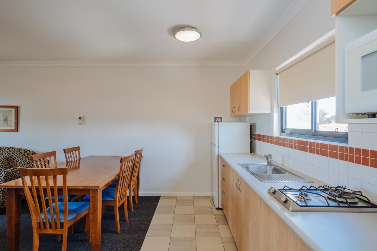 One-Bedroom Apartment,642515181:JPEG