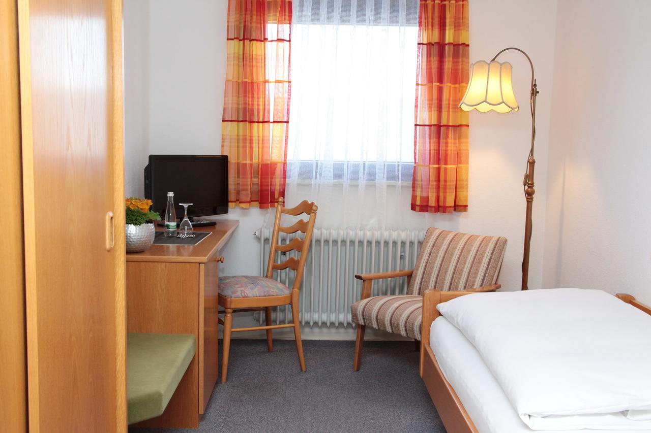 Single Room,641154216:JPEG