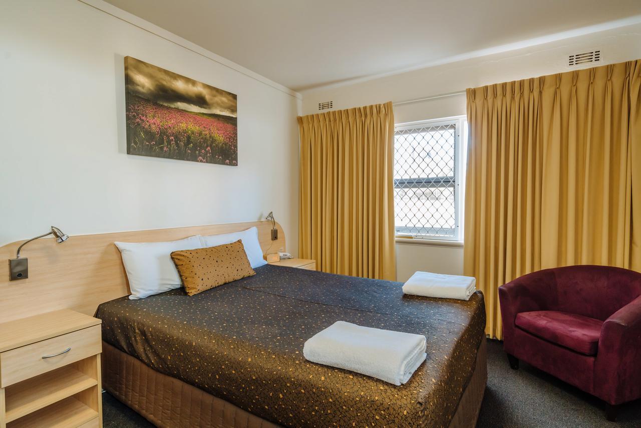 Standard Queen Room,642515223:JPEG