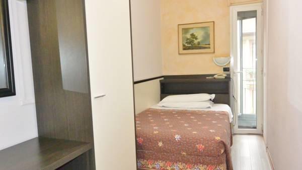 Single Room,647117724:JPEG