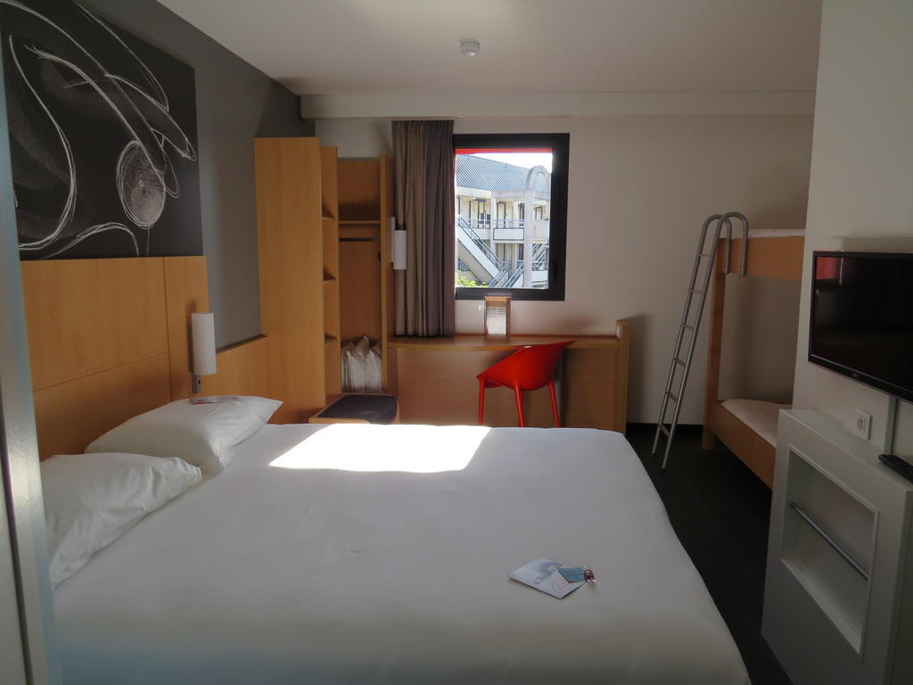 Standard Double Room,64977154:JPEG
