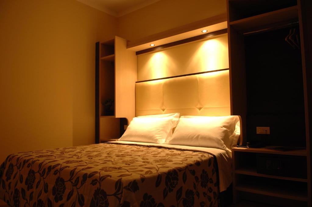 Standard Triple Room,66151336:JPEG