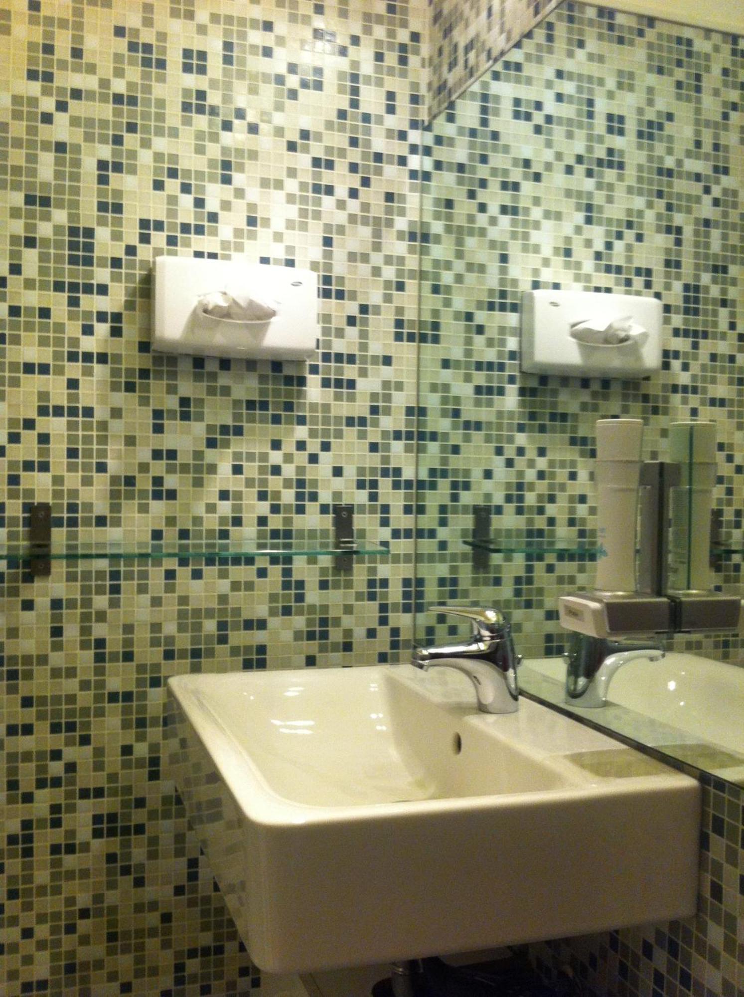 Double or Twin Room Private Bathroom,1021604428:JPEG