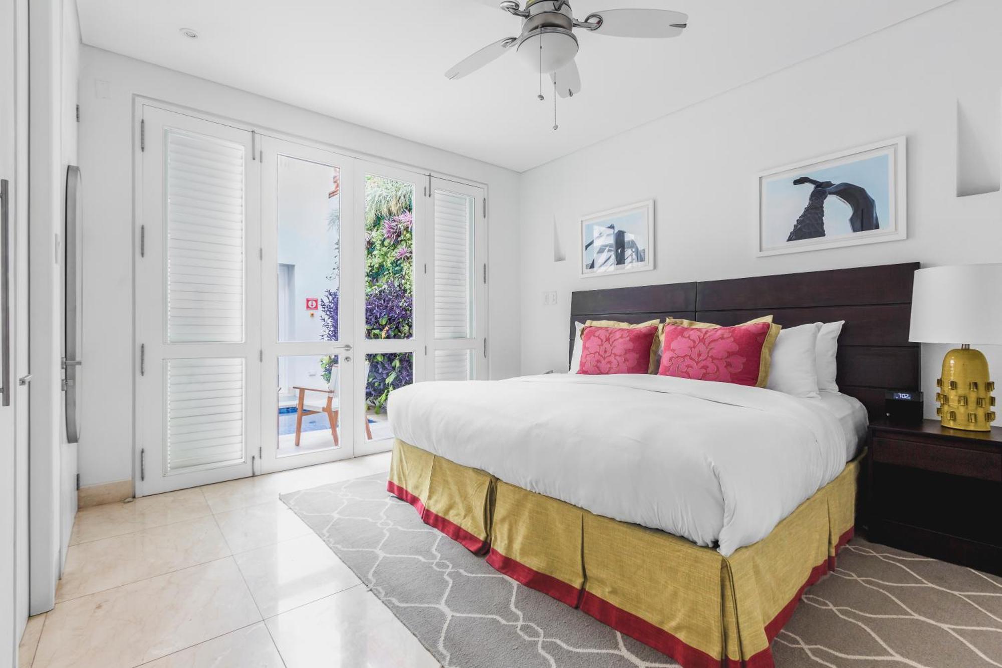 Superior Double Room,689363280:JPEG
