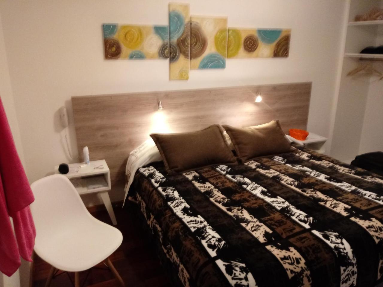 Queen Suite,695481795:JPEG