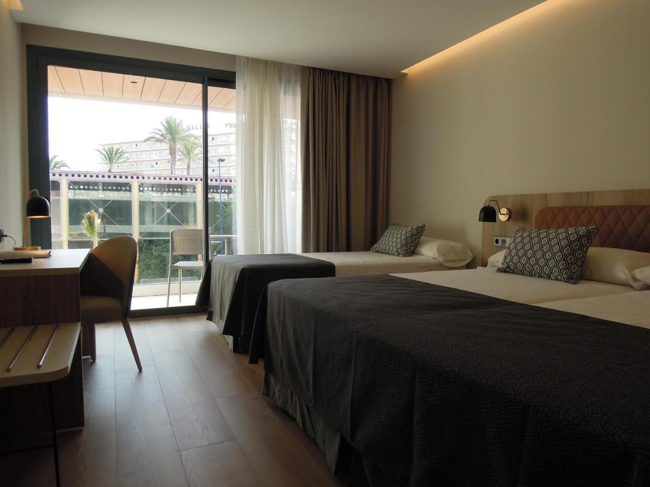 Triple Room with City View (2 Adults + 1 Child),697080369:JPEG