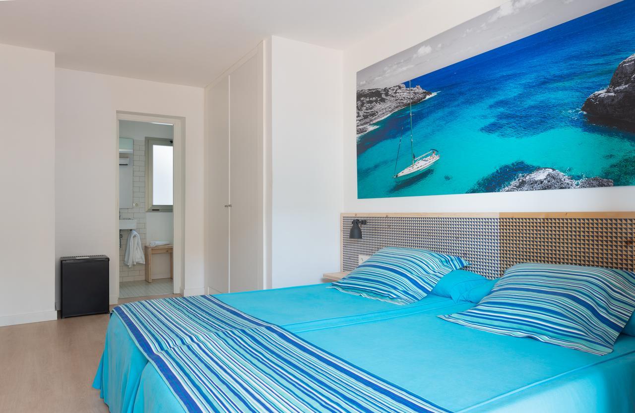 Double or Twin Room Side Sea View