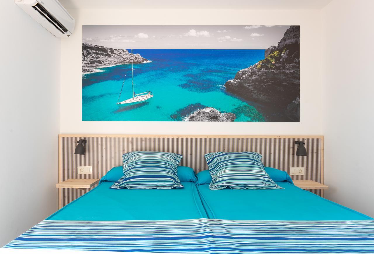 Interior Small Double Room