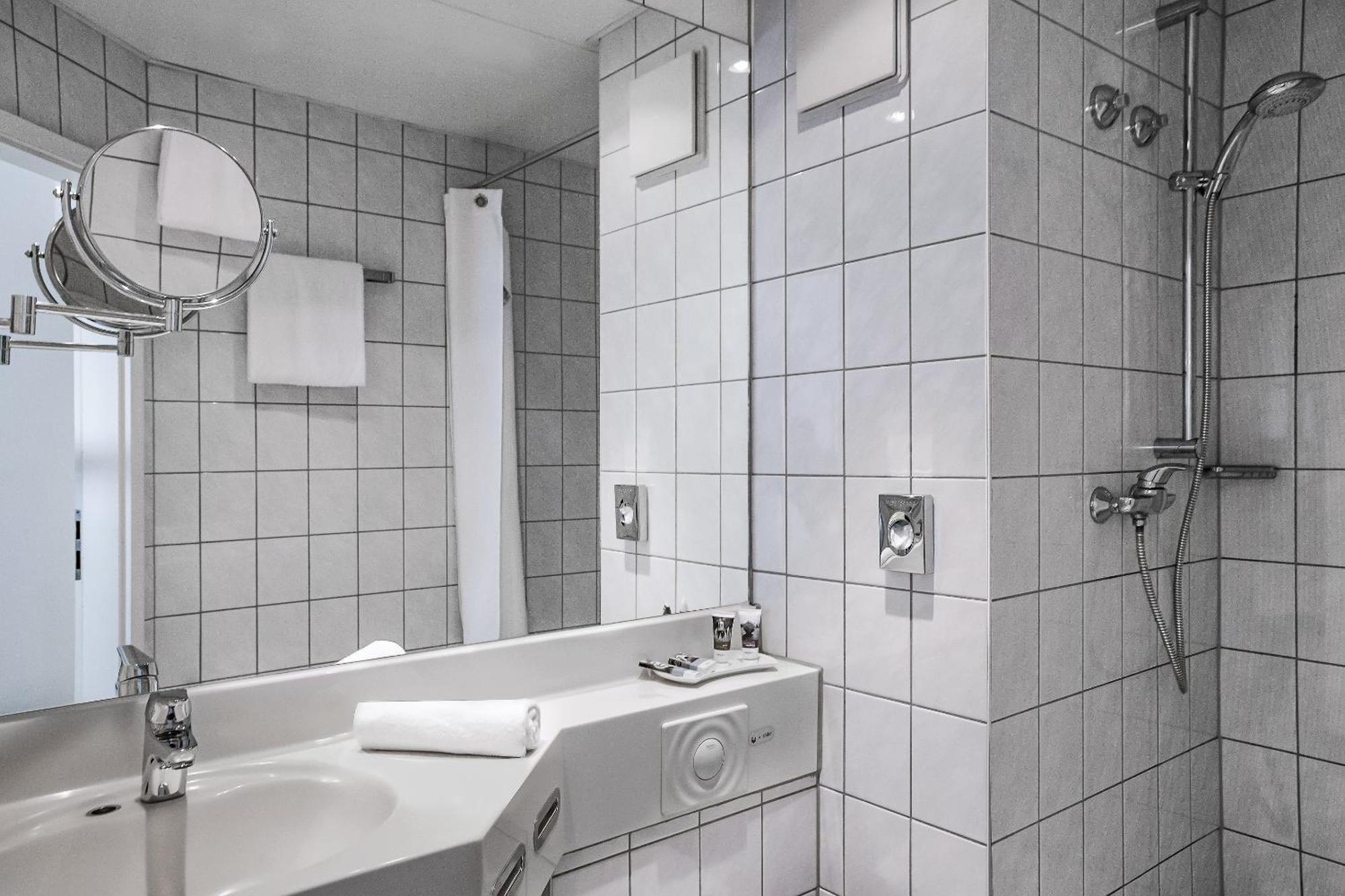 Standard Single Room,1276958827:JPEG