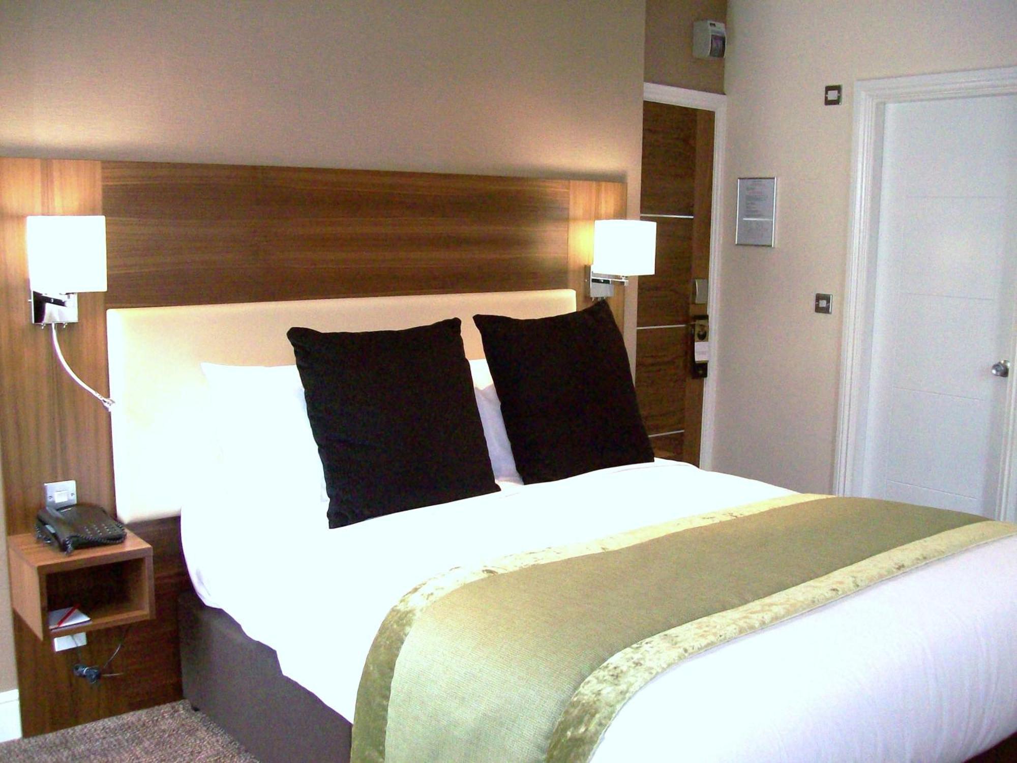 Cosy Double Room,1274048365:JPEG