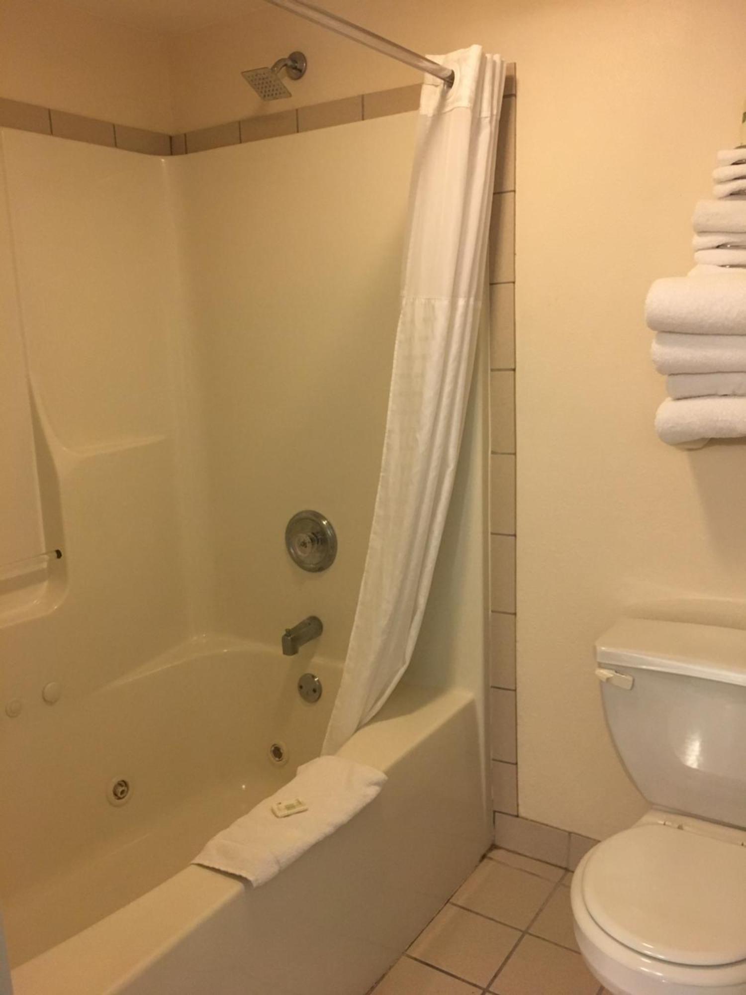 Double Room,1435308112:JPEG