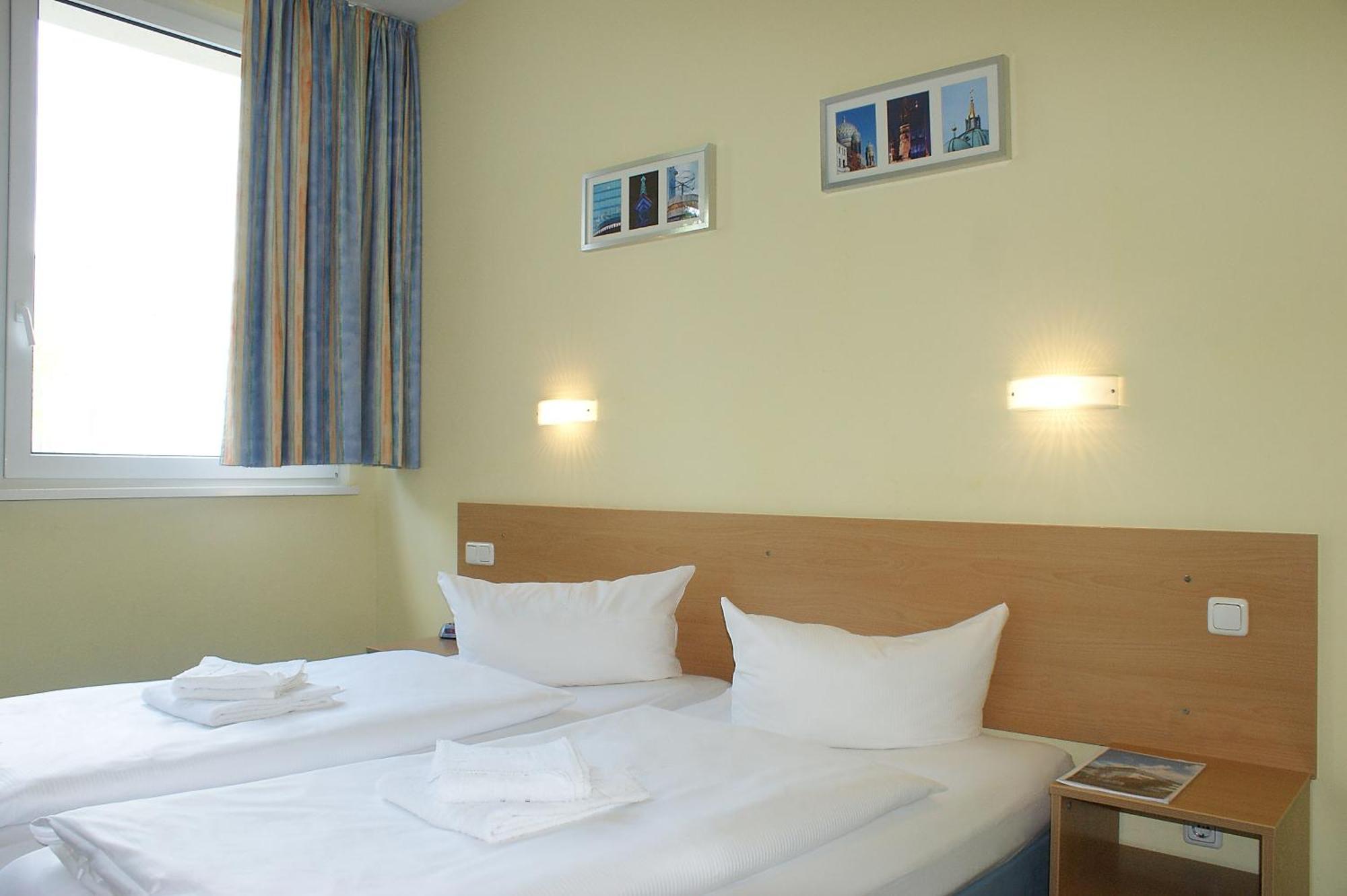 Standard Double Room,64324177:JPEG