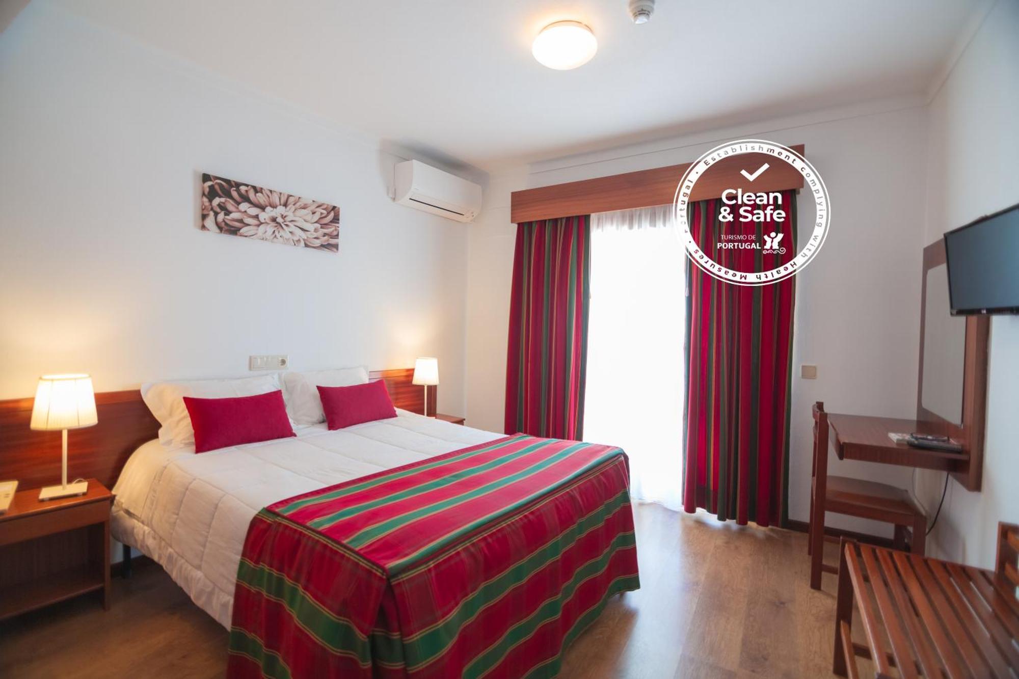 Double or Twin Room,1081824337:JPEG