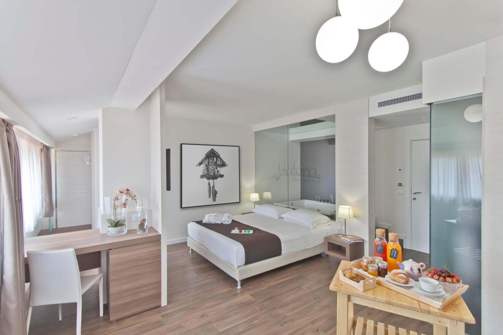 Junior Suite,704496004:JPEG