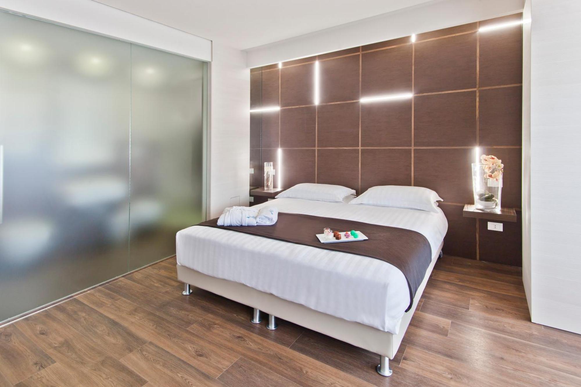 Quadruple Room,704495887:JPEG