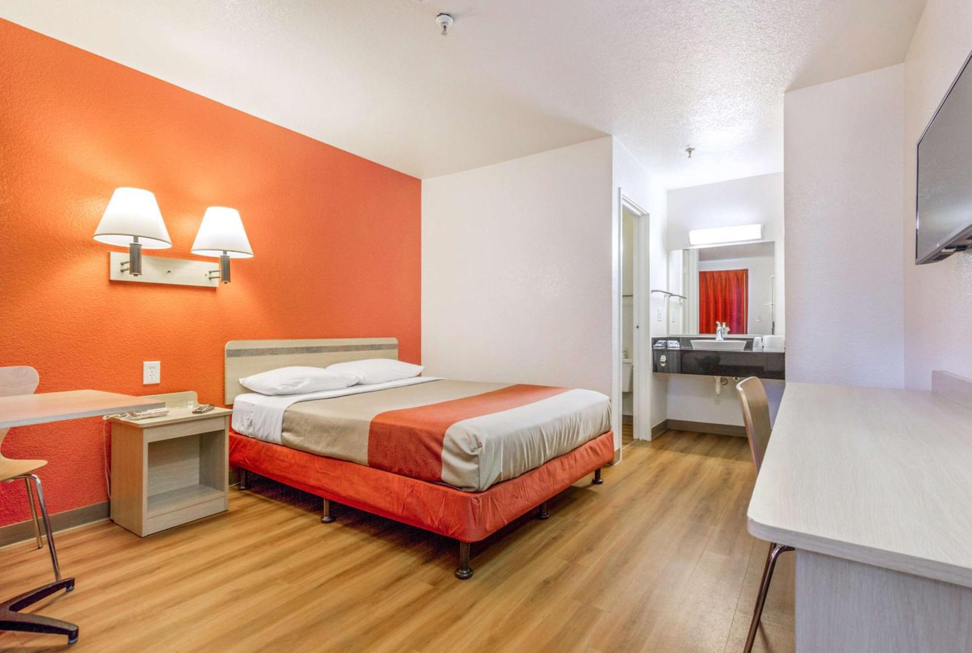 Double Room - Disability Access,706274737:JPEG