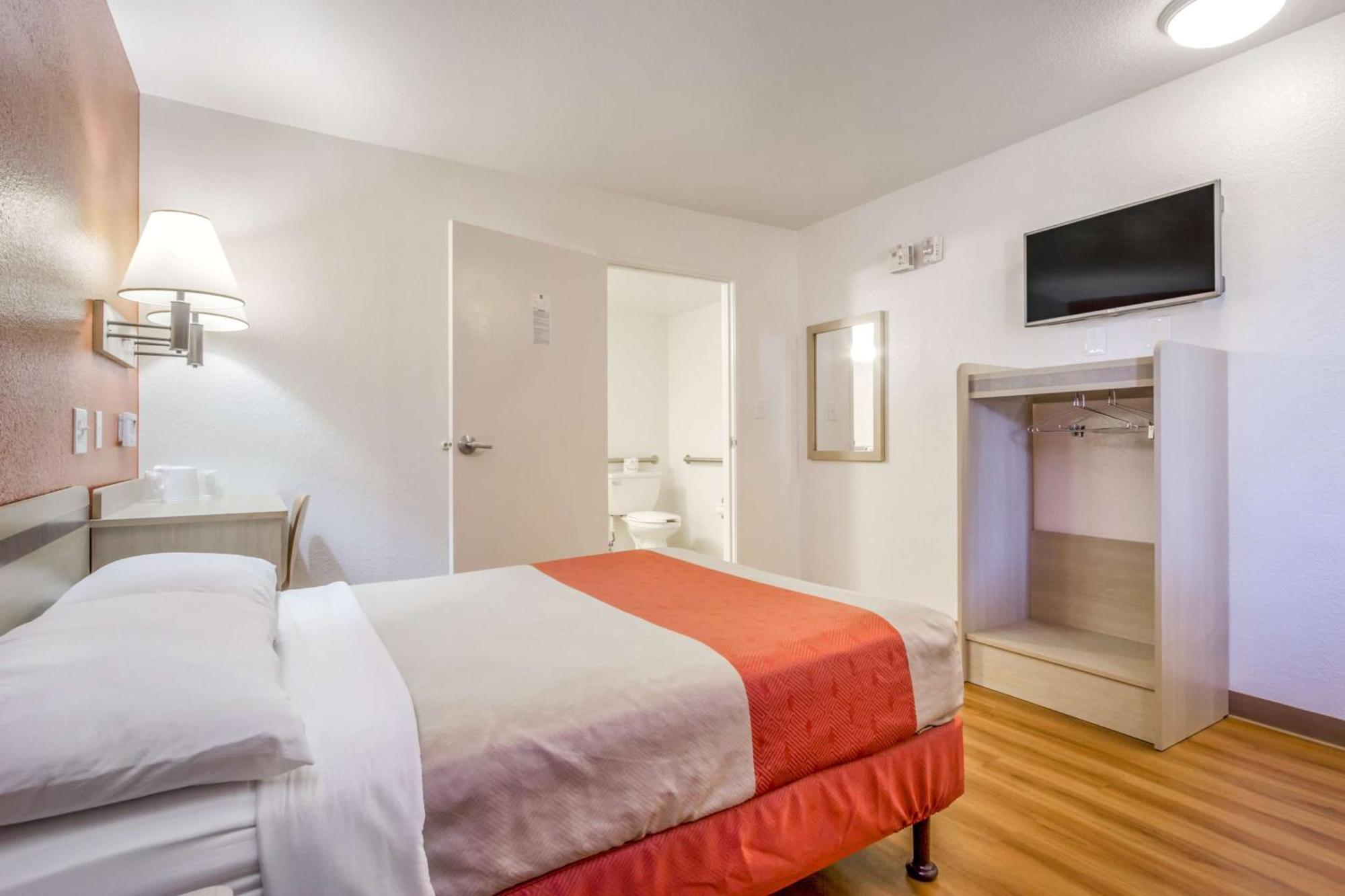 Quadruple Room,706274833:JPEG