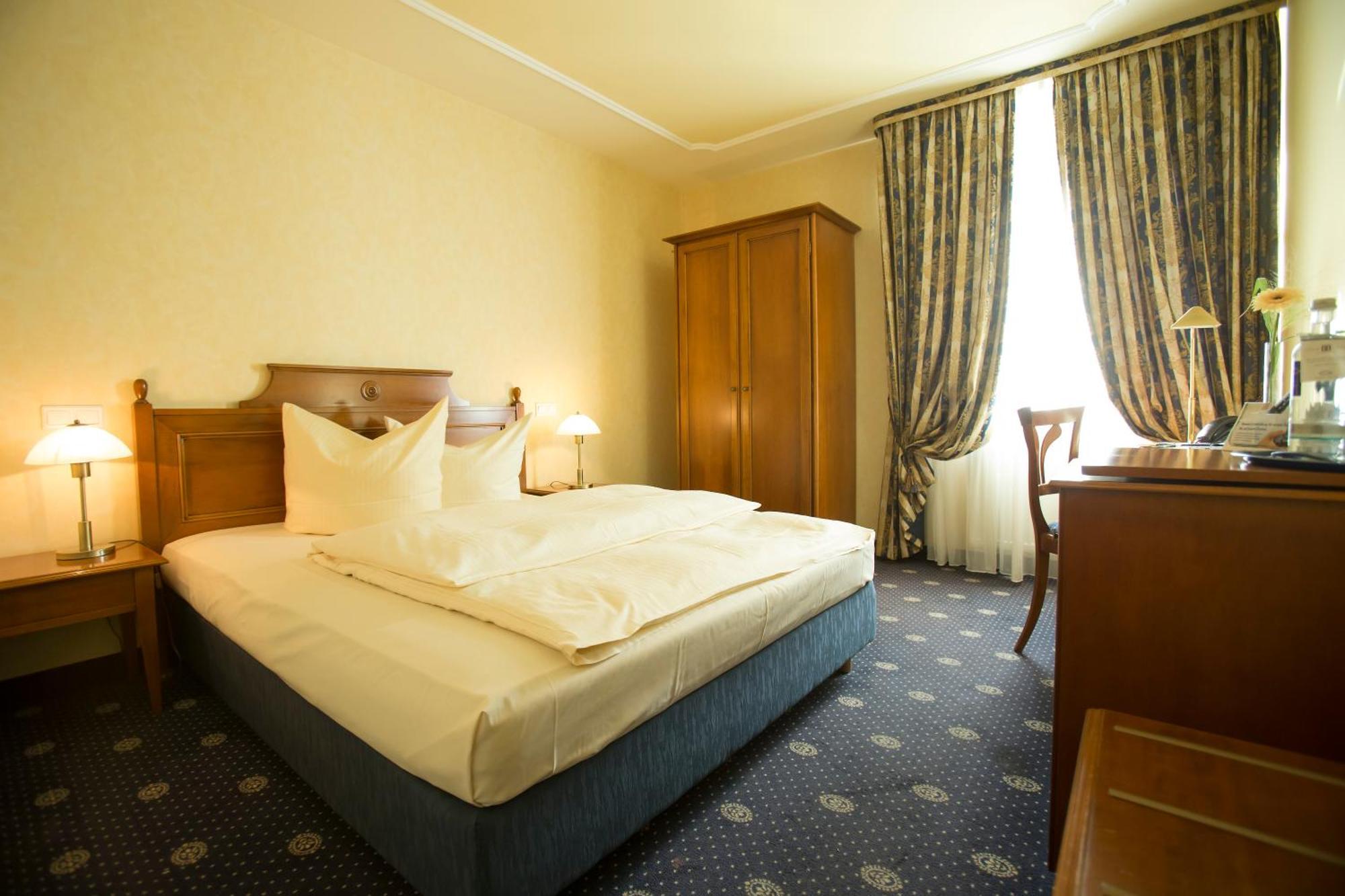 Single Room,708975673:JPEG