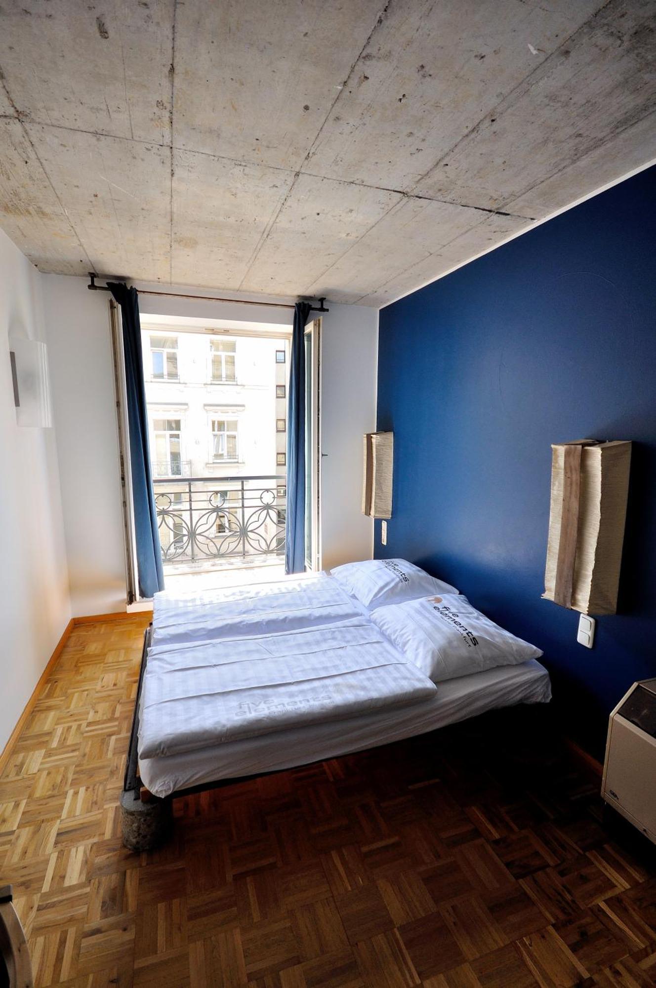 Double Room,779105907:JPEG