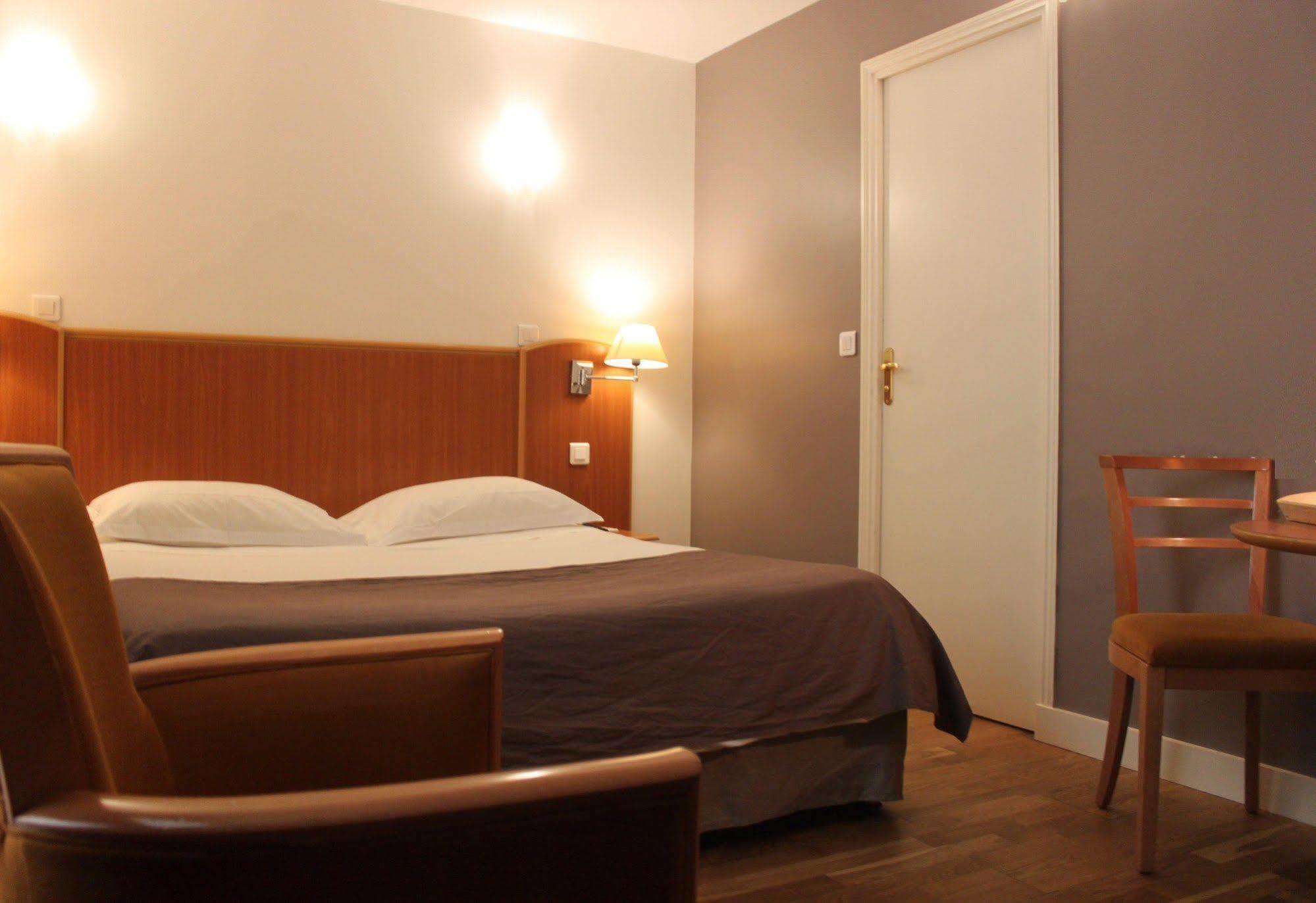 Double Room,710989426:JPEG