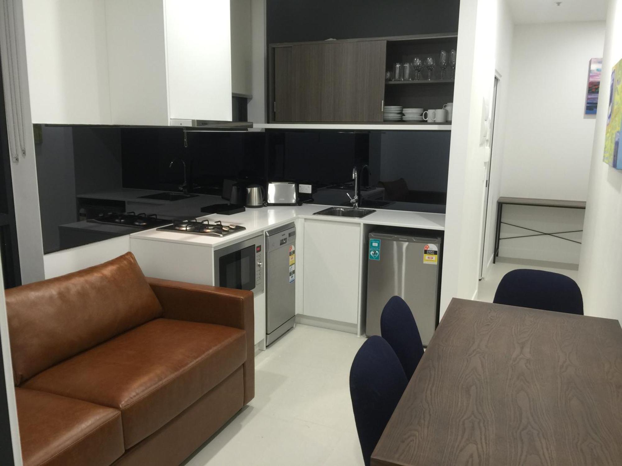 Executive Suite,711105772:JPEG
