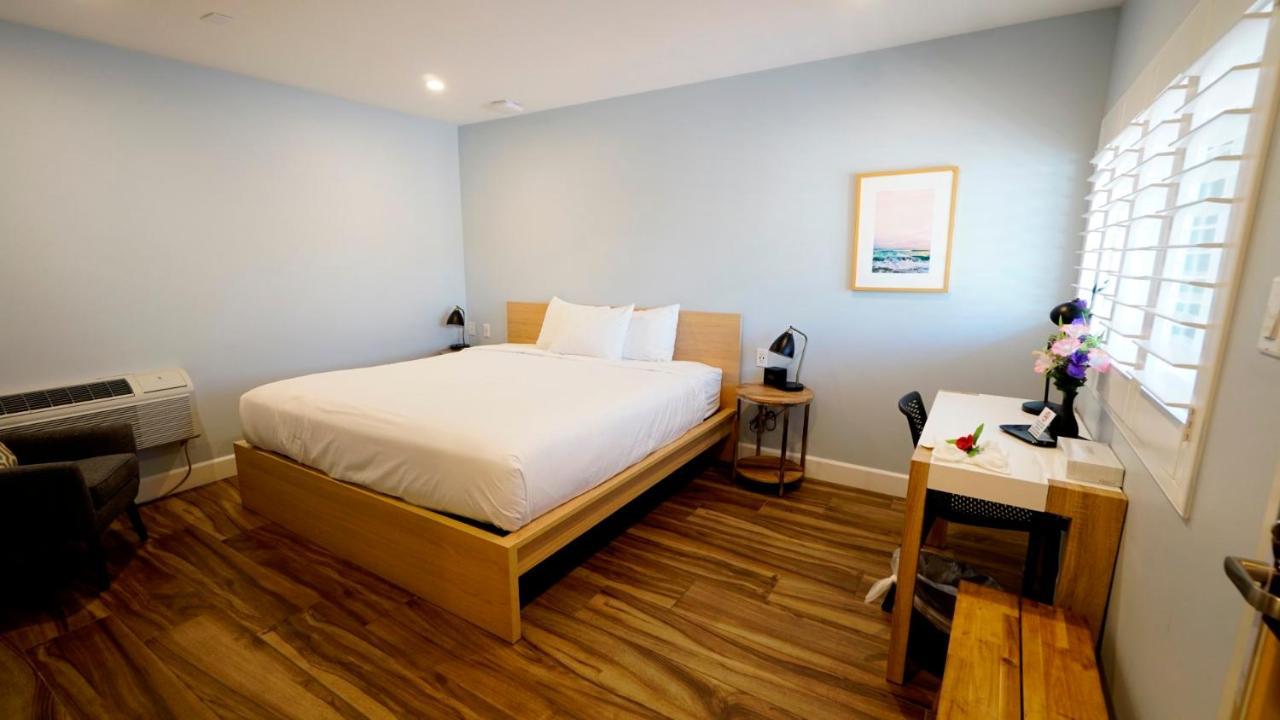 Deluxe King Room,715936294:JPEG
