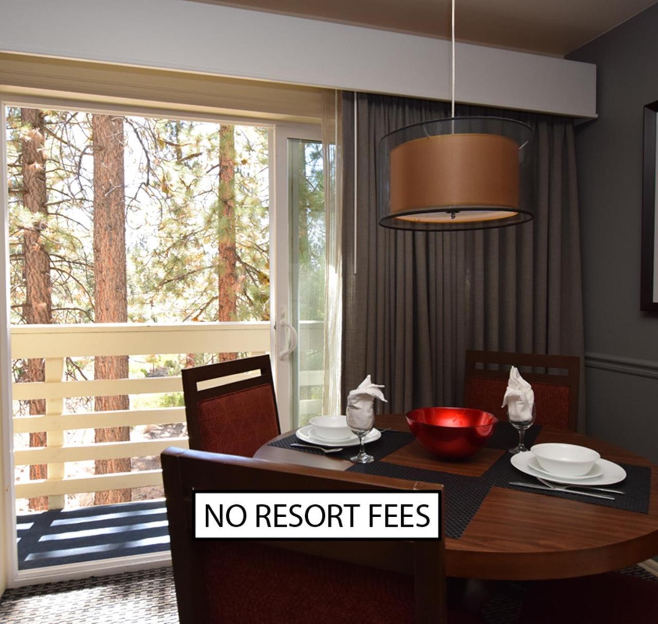 One-Bedroom Queen Suite with Sofa Bed,728260786:JPEG