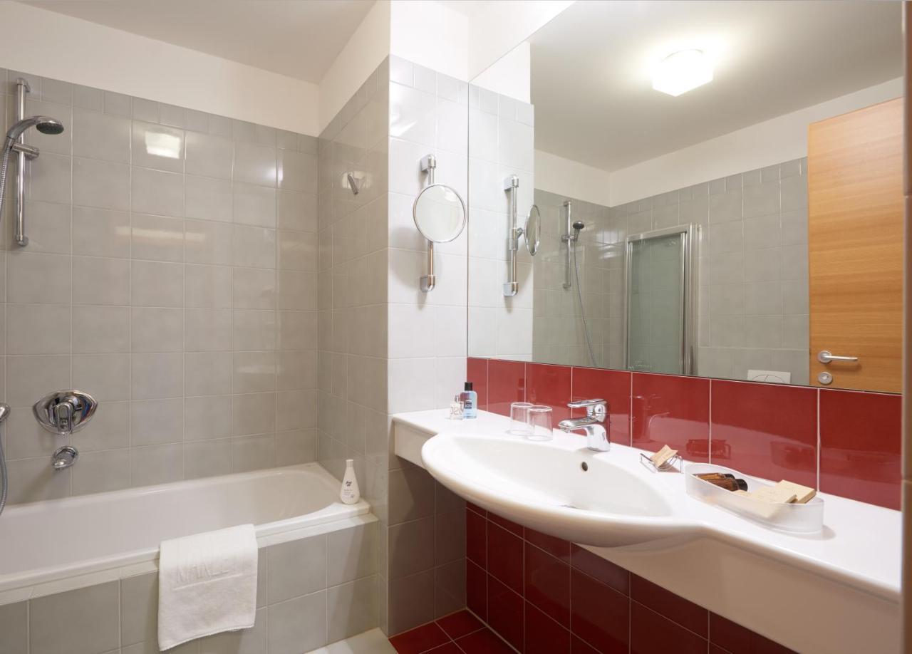Double Room Balcony,547084965:JPEG