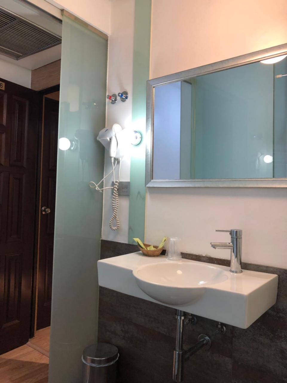 Double or Twin Room,1124621574:JPEG