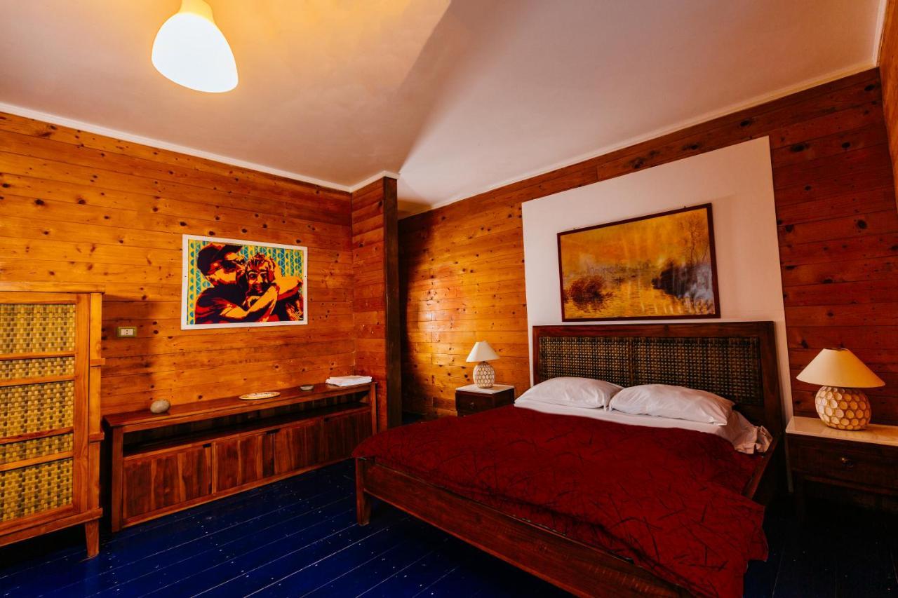 One-Bedroom Bungalow