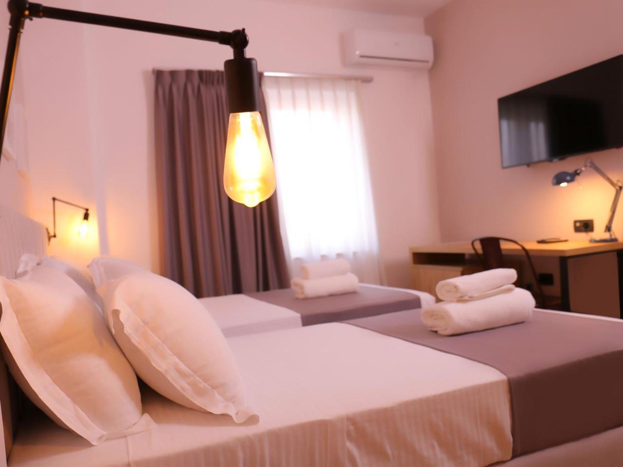 Superior Double or Twin Room with City View,762465337:JPEG