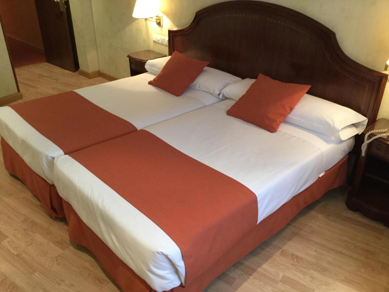 Double or Double Room,1580287093:JPEG