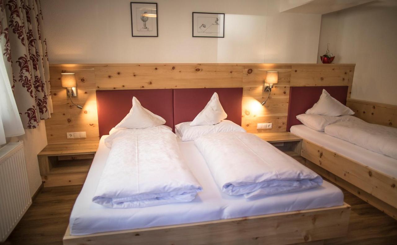 Standard Triple Room,769052050:JPEG