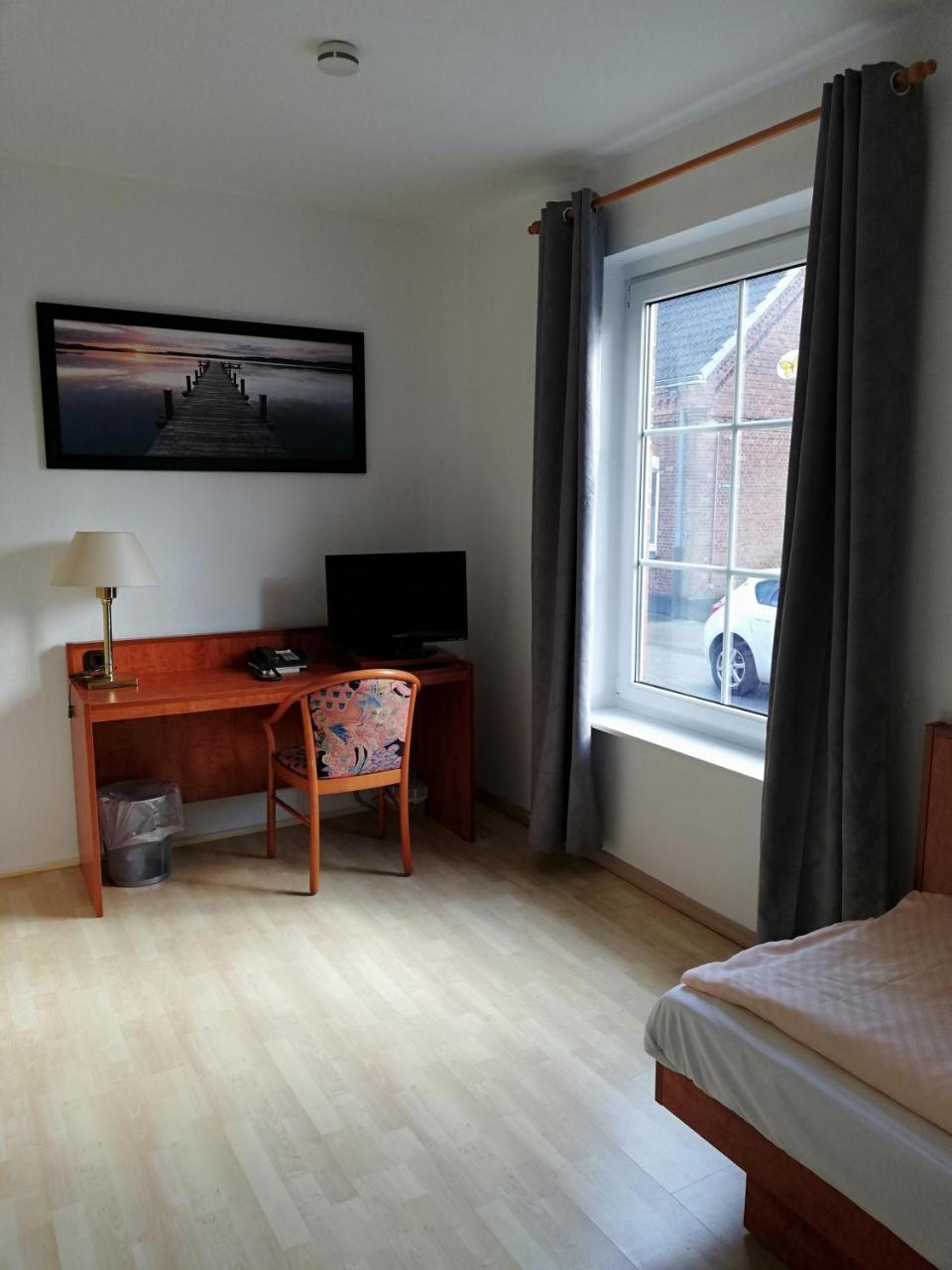 Single Room,770512768:JPEG