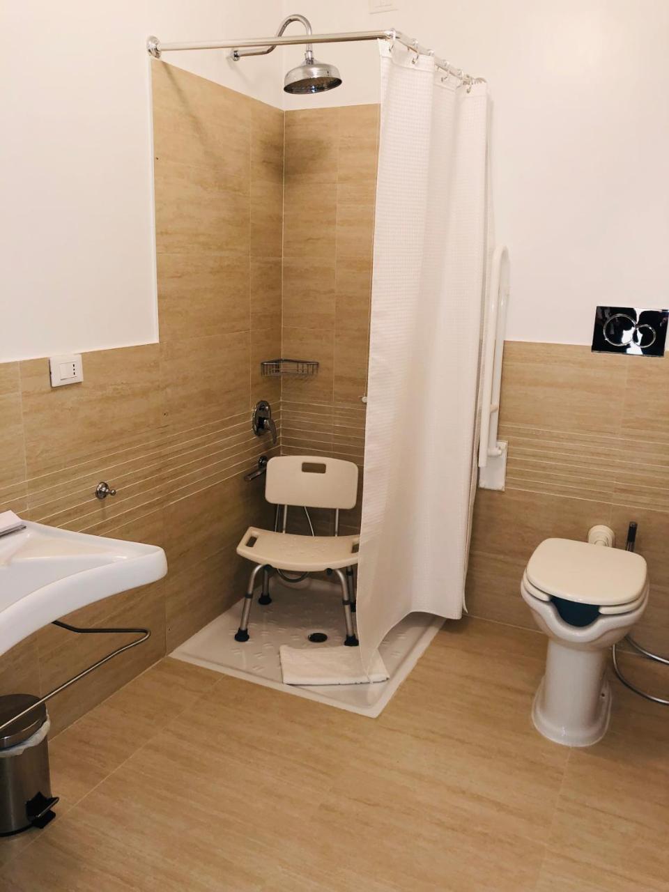 Single Room Disability Access,769560721:JPEG