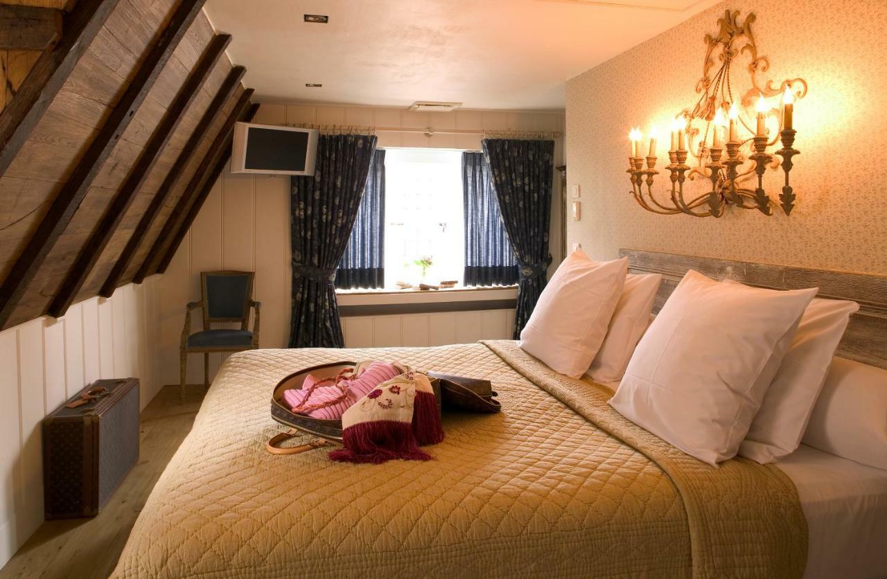 Canal View Room