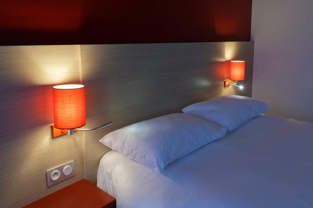 Standard Double Room,779719365:JPEG