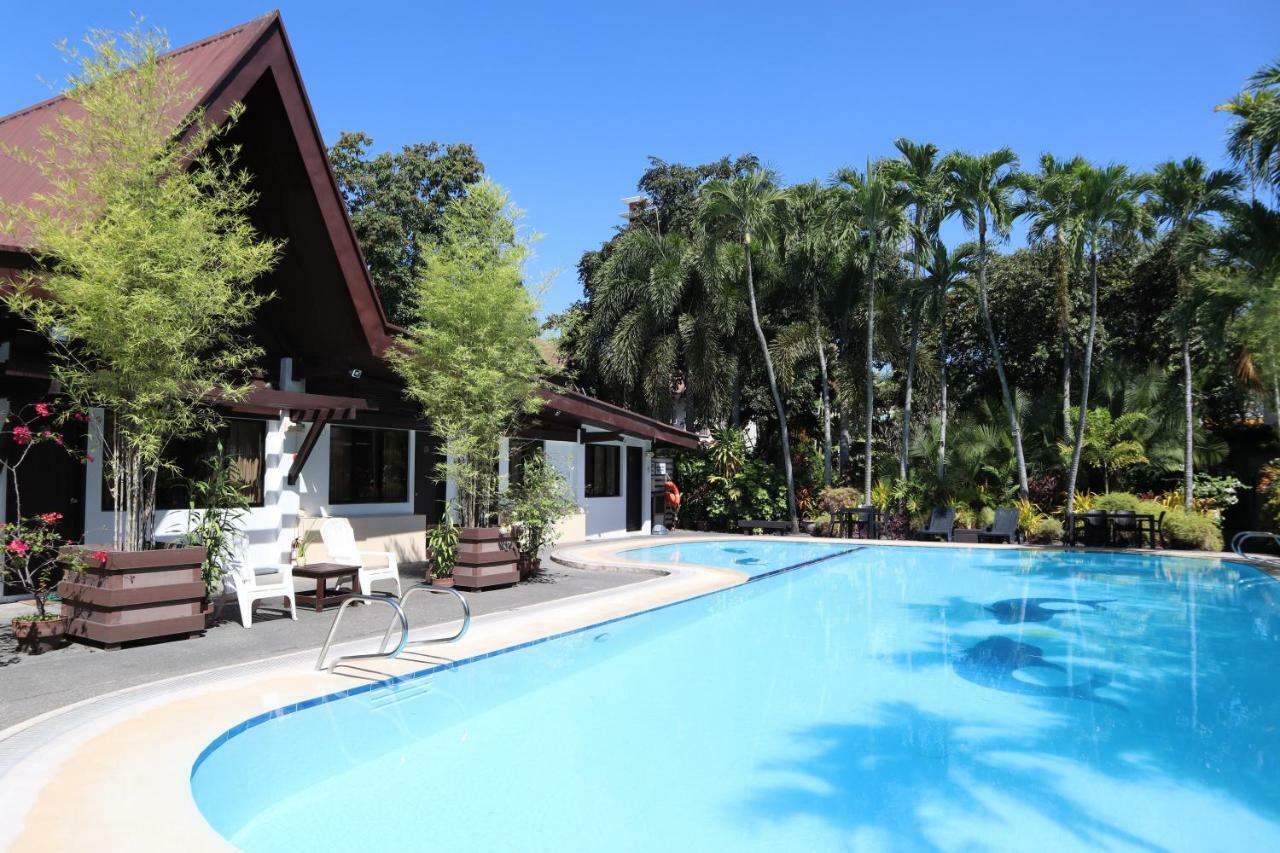 Poolside Deluxe Double Room
