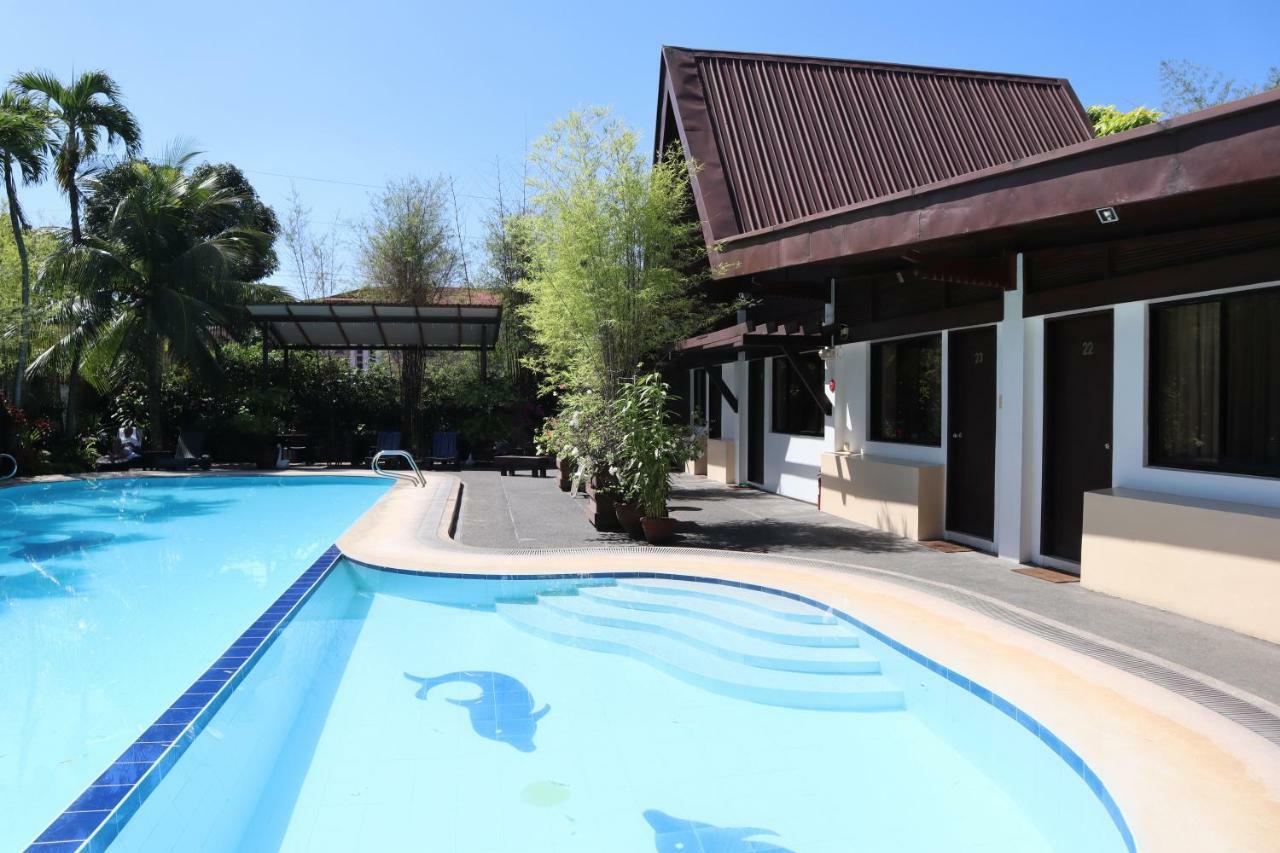Poolside Deluxe Double Room