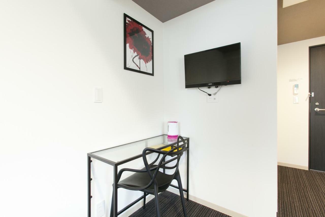 Triple Room with Balcony #702
