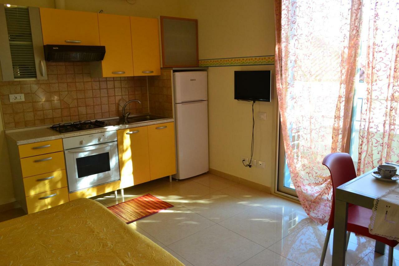 Studio Apartment,799273818:JPEG
