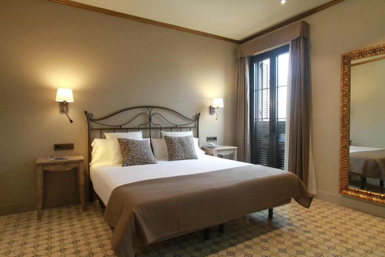 Double or Twin Room Street View,1773690226:JPEG