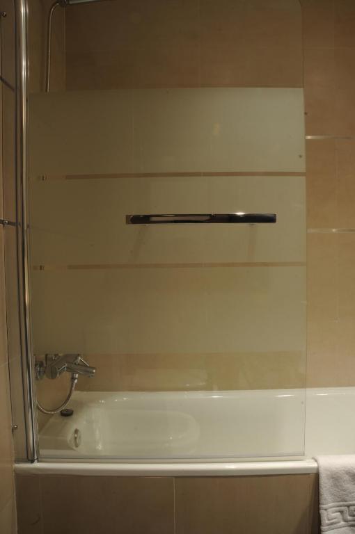 Standard King Room,1602327339:JPEG