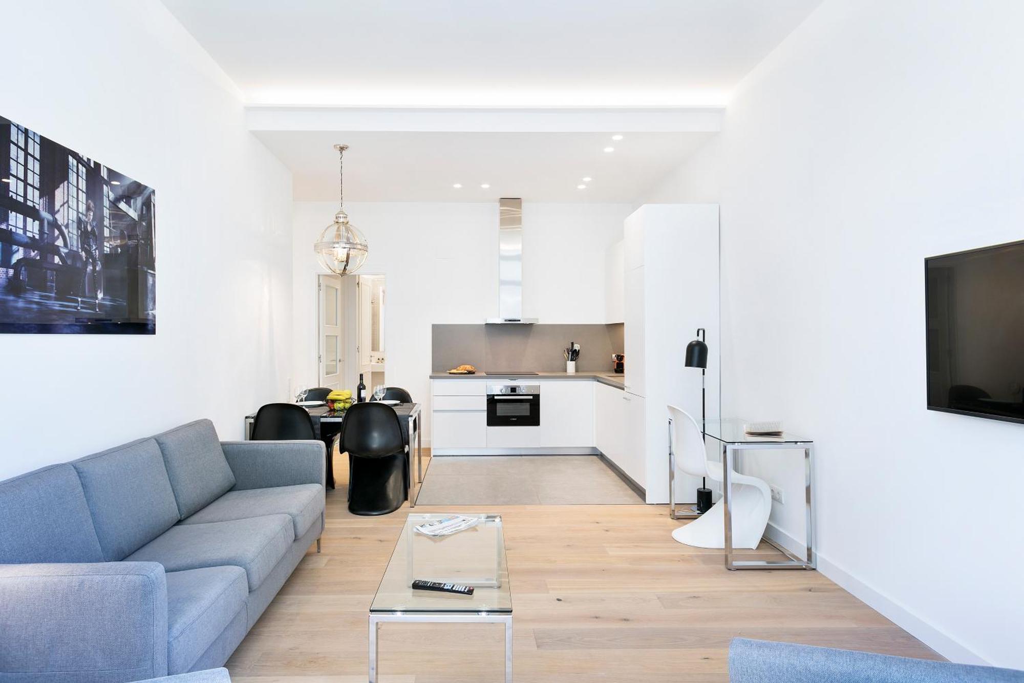 Deluxe Two-Bedroom Apartment