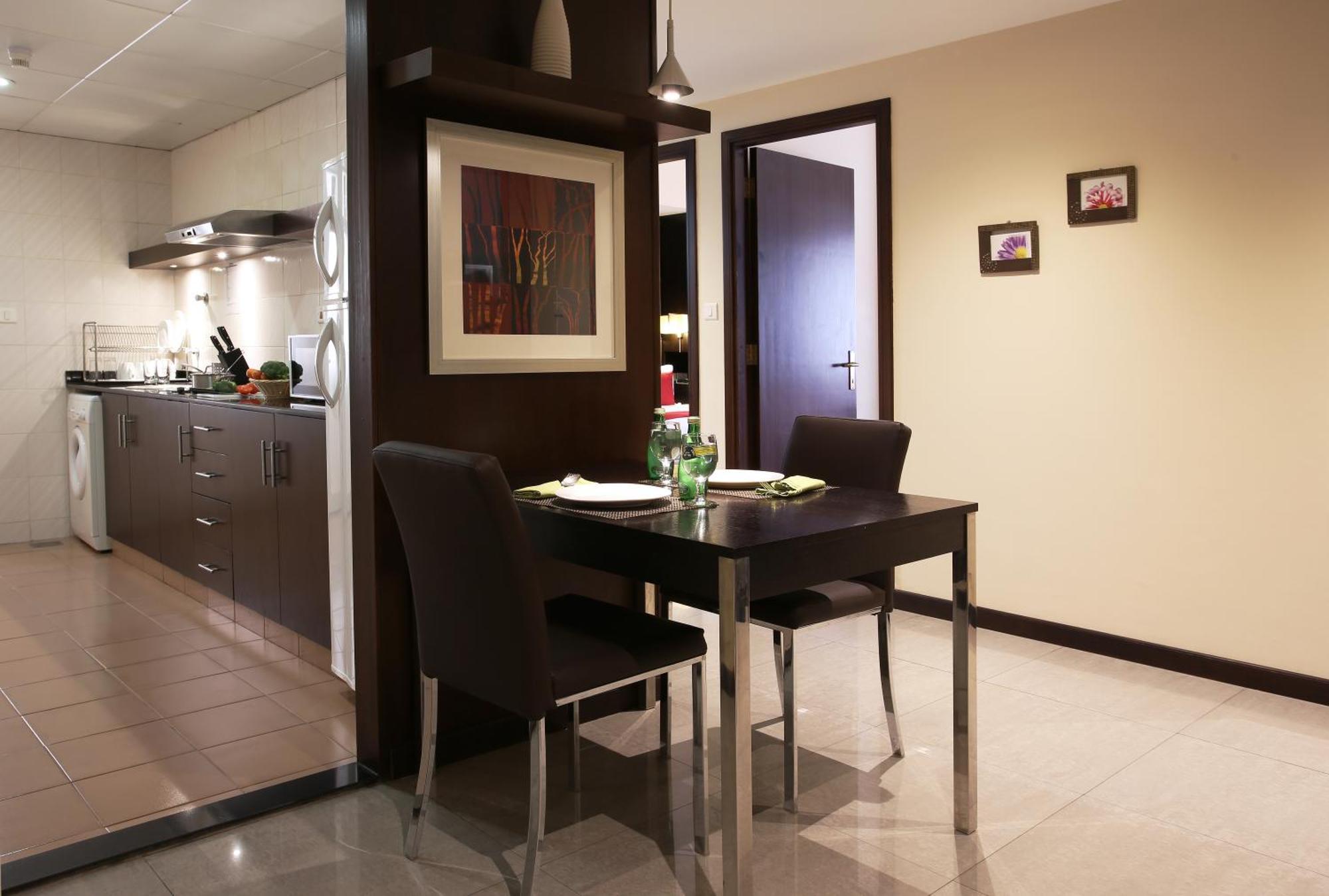 Executive One-Bedroom Suite,825148007:JPEG
