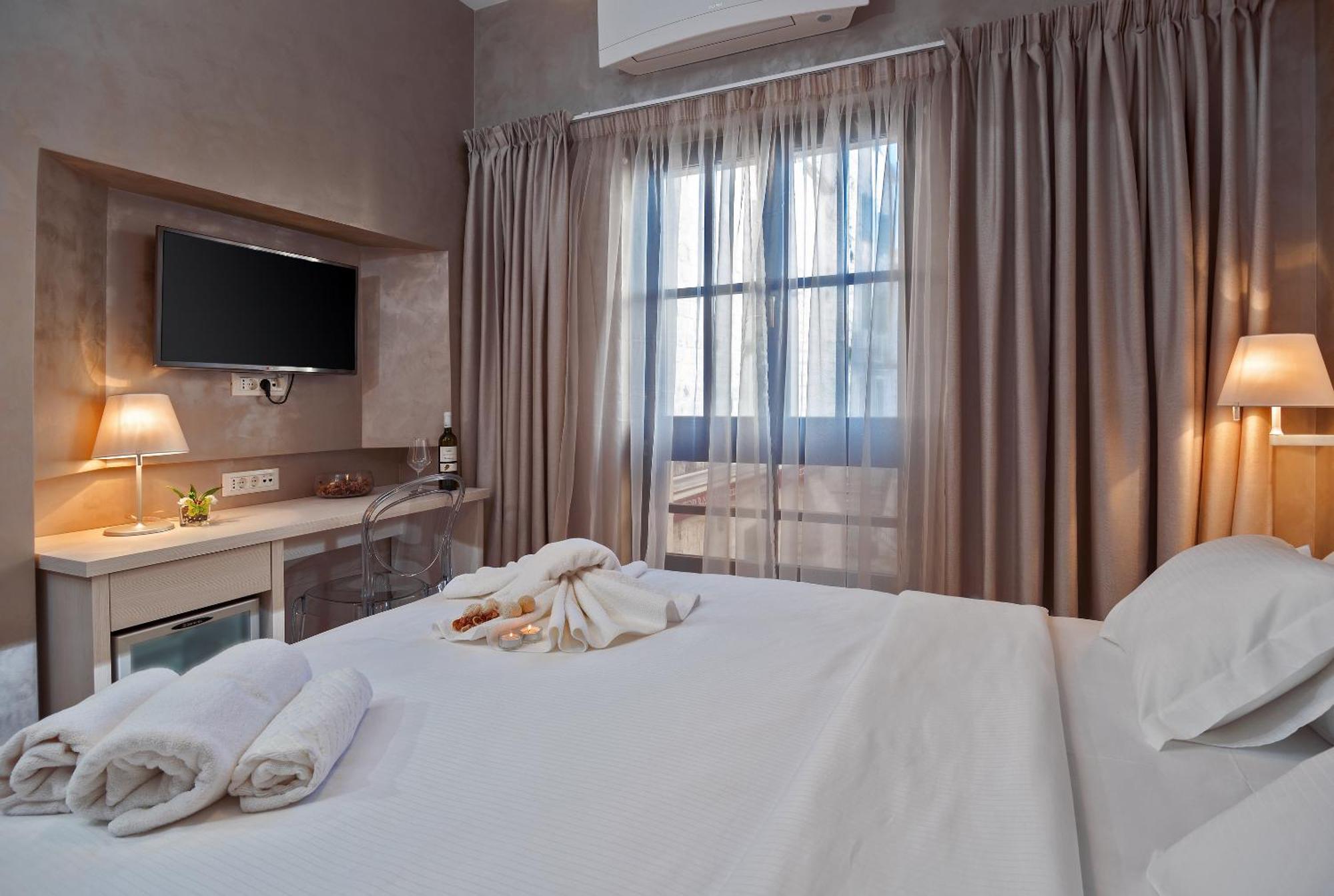 Deluxe Room,854830862:JPEG