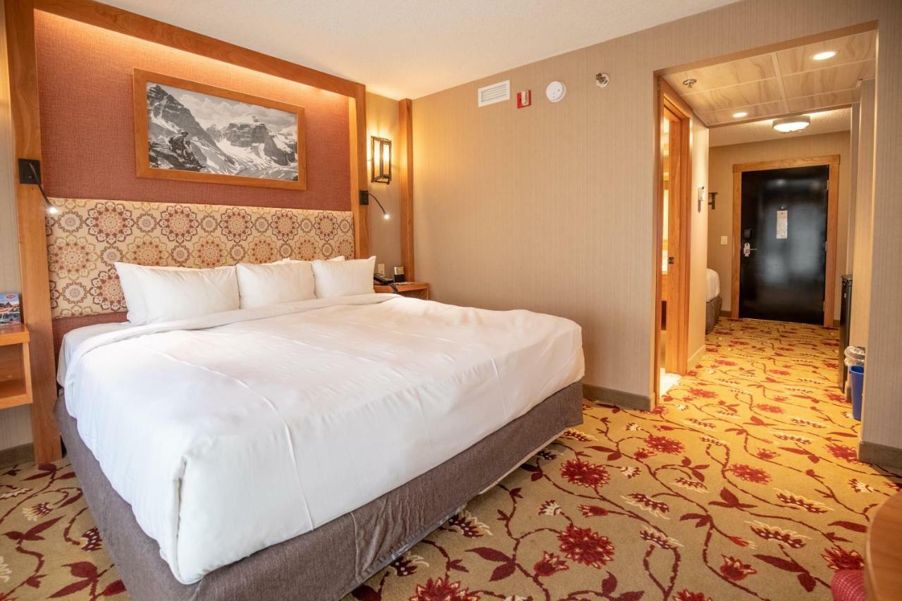 Superior Split King Queen Room,829804178:JPEG