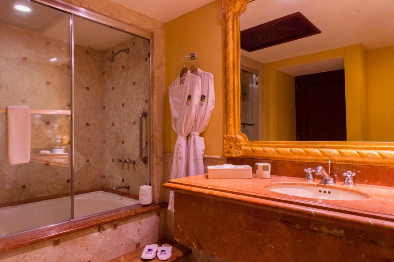 Deluxe Junior Suite,1273764001:JPEG